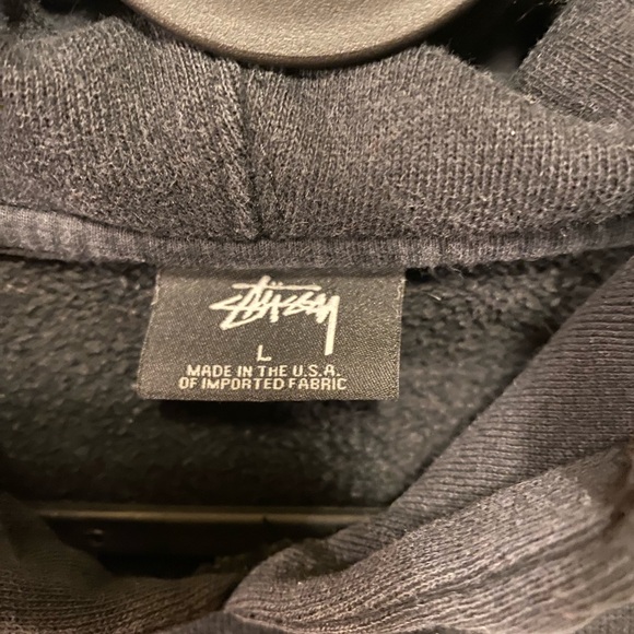 Stussy Classic Black Hoodie for Men - Picture 3 of 4